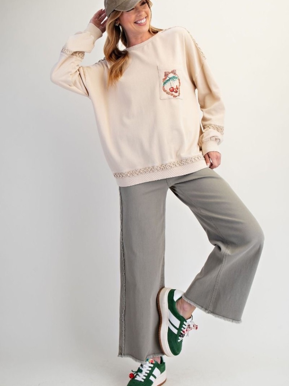 New Easel Mineral Washed Eyelet Trim Cherry Pullover Top Sweatshirt Top Tan - Picture 2 of 5